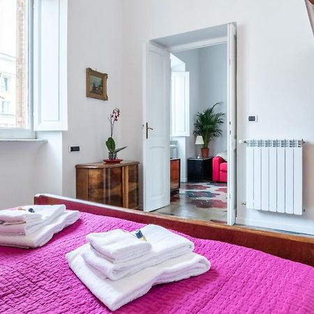 Relax Apartment Zanardelli, Piazza Navona Rom Exterior foto